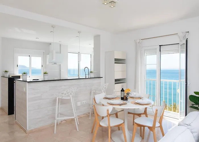 Luxury Sea View * 네르하